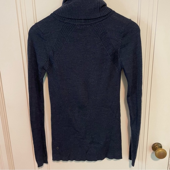 Lululemon Sweat And Savasana Turtleneck 100% Merino Wool Sweater - Picture 8 of 10